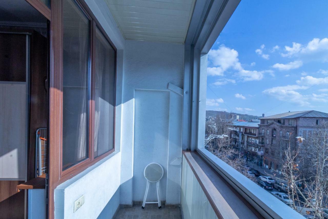 Stay Inn Apartments On 33 Sayat-Nova Avenue Jereván Kültér fotó